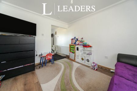 2 bedroom house to rent Fareham Way, Houghton Regis, Dunstable, Bedfordshire, LU5 - Photo 4