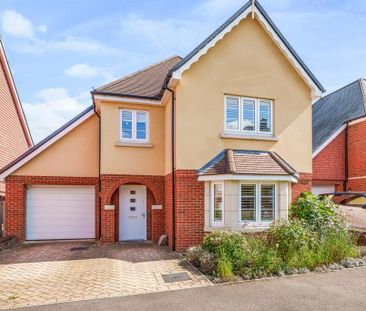 4 bedroom detached house to rent - Photo 1