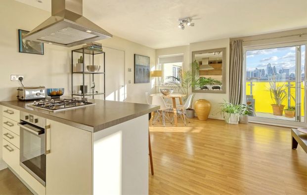 2 Bed Flat, Wager Street, E3 - Photo 1