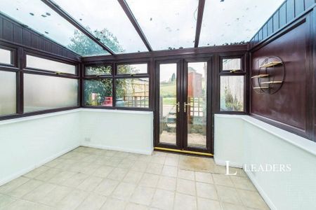 2 bedroom terraced house to rent - Photo 5