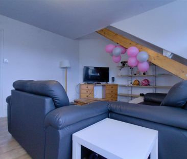 4 bedroom apartment to rent - Photo 4