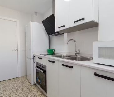 Calle Martínez Maldonado, Málaga, Andalusia 29007 - Photo 6