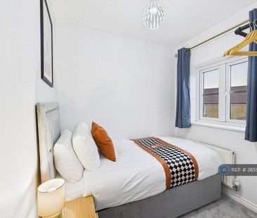 5 bedroom semi-detached house to rent - Photo 6