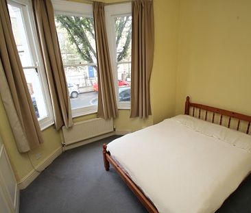 West Kensington - Two bed garden apartment - Photo 1