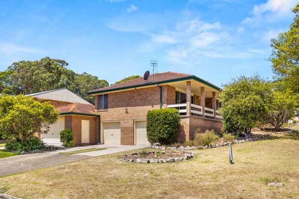 7 Carrick Close, Cardiff NSW 2285 - House For Rent | Domain - Photo 1