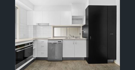 Modern Family Townhouse - Photo 5