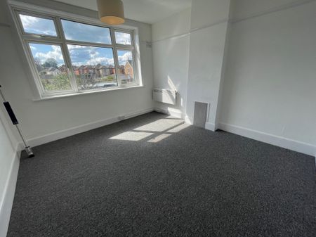 Kimberley Road, Bournemouth - Photo 4