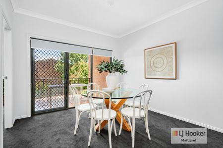 "Modern and Updated Unit" - Photo 4