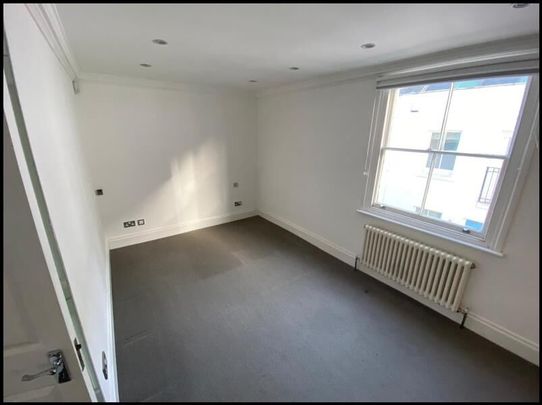 3 Bedroom Mews To Let - Photo 1