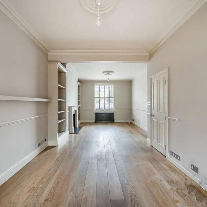 3 bedroom flat to rent - Photo 1