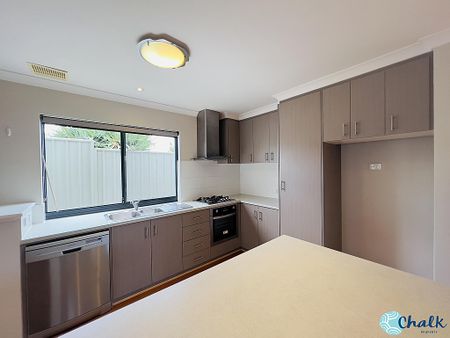 SPECTACULAR SHOALWATER TOWNHOUSE! - Photo 4