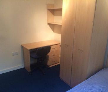 1 bedroom in a house share to rent - Photo 5