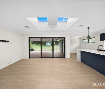 122 Kitchener Street, Garran ACT 2605 - House For Rent | Domain - Photo 2