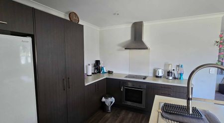 Well laid out 4-bedroom family home - Photo 4