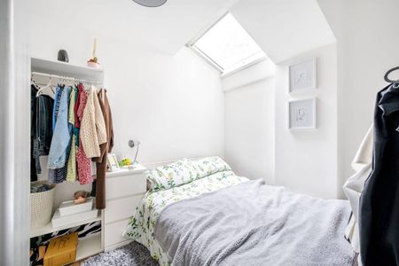 3 bedroom flat to rent - Photo 2