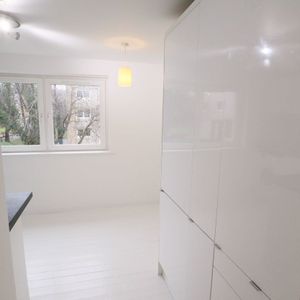 2 Bed, Flat - Photo 2