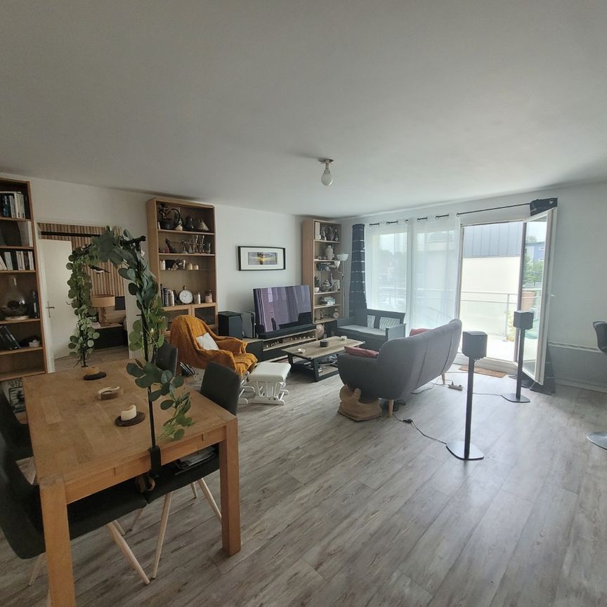 Location Appartement 4 pièces 96m² LOOS 59120 - Photo 1