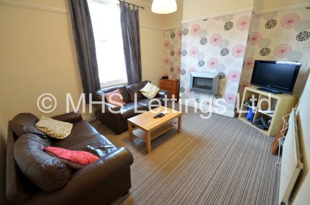 4 Bedroom End Terraced House for rent in Harold Walk - Photo 3