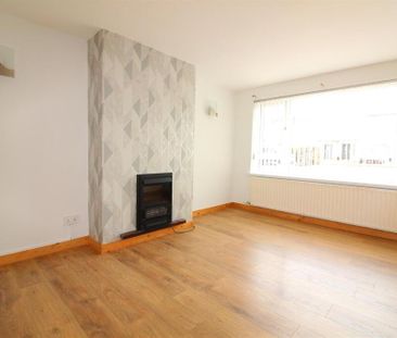 28 Downshire Road, Carrickfergus, BT38 7LE - Photo 4