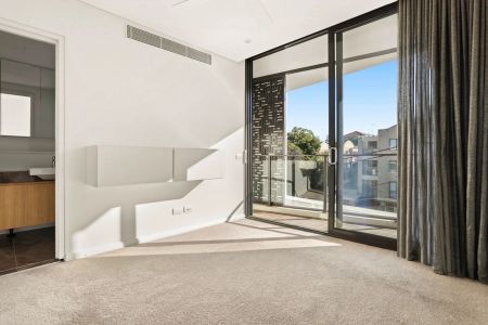 Huge Contemporary 148sqm Tri-level Residence With Private Rooftop Entertainers Terrace and Double Security Parking - Photo 5