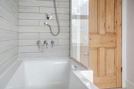 3 bedroom House To Let - Photo 4