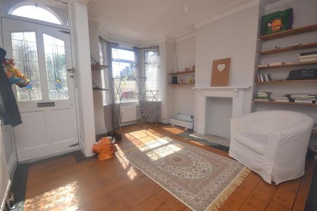 2 bedroom House To Let - Photo 2