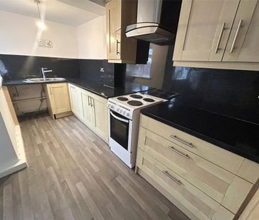 2 bedroom semi-detached house to rent - Photo 1