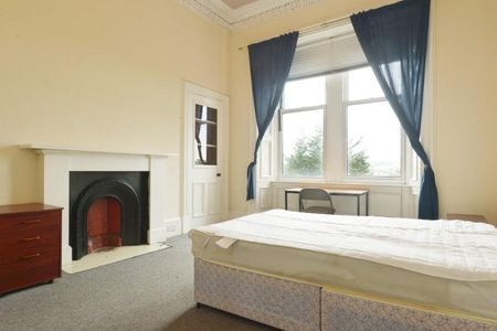 5 bedroom flat to rent - Photo 2