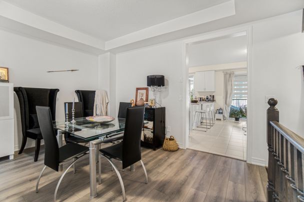For Lease - 3018 Eighth Line, Oakville, Ontario - Photo 1