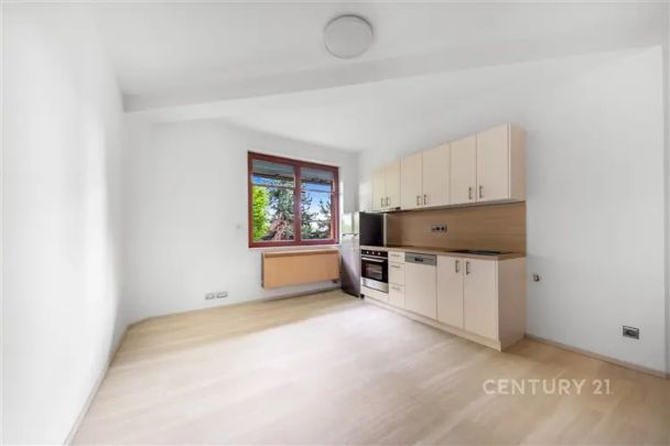 Designový byt 2+kk s terasou, Hostivař - Photo 1
