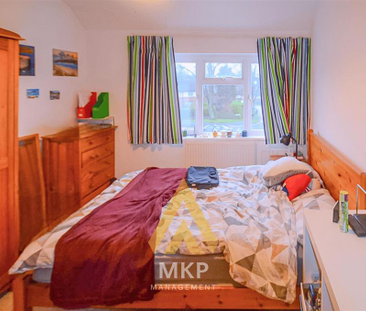 3 bedroom terraced house to rent - Photo 1 | Rentumo