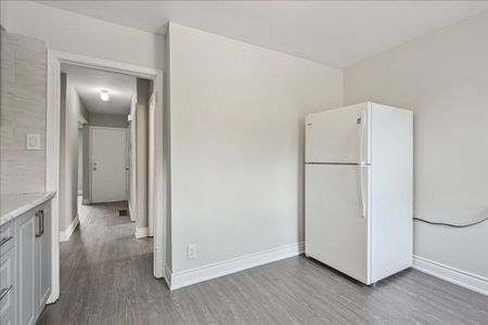 For Lease - 203 Nelson Street Unit# 1, Oakville, Ontario - Photo 3
