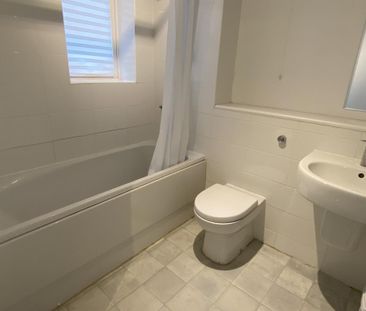 2 bedroom house to rent - Photo 3