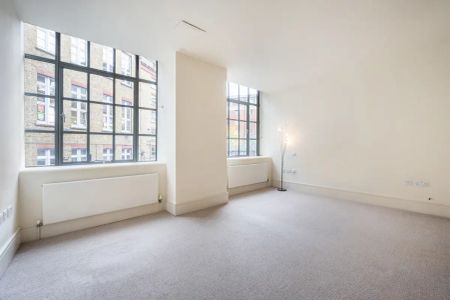 2 bedroom flat in Covent Garden - Photo 2