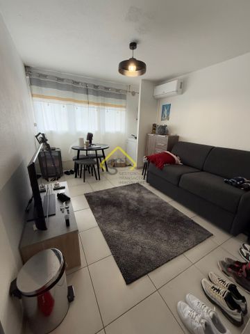Location Appartement 1 pièce 19m² ST DENIS 97400 - Photo 2