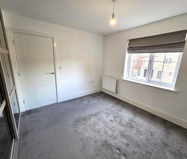 3 bedroom link detached house to rent - Photo 5