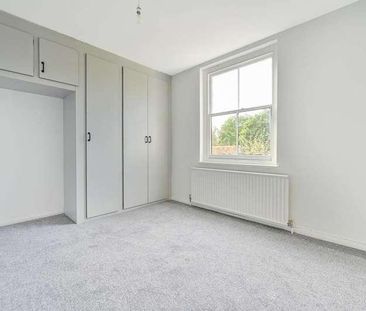 High Street, Chobham, GU24 - Photo 4