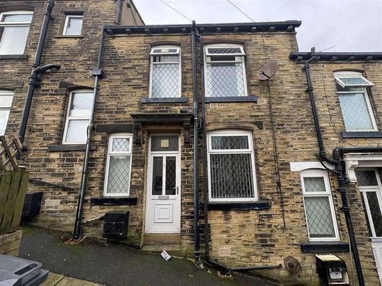 Crossley Street, Queensbury, Bradford, BD13 - Photo 1