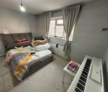 2 bedroom terraced house to rent - Photo 3