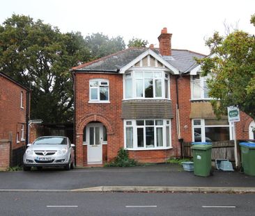 4 bedroom end of terrace house to rent - Photo 5