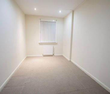 3 bedroom flat to rent - Photo 5