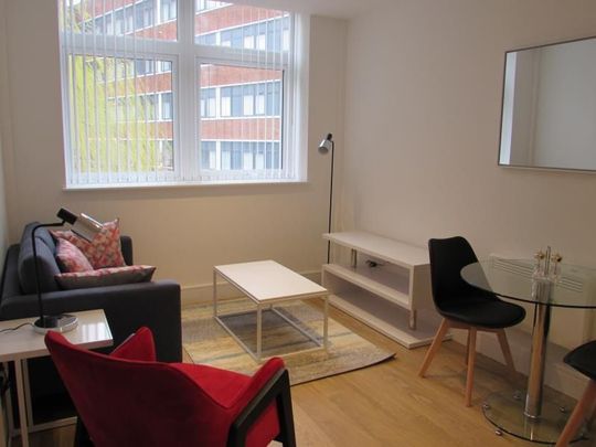 2 Bed Flat, Arrowhead House, LU4 - Photo 1
