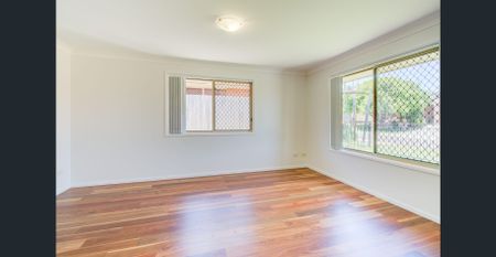 FRESH PAINT - NEW BLINDS CLOSE TO LOCAL PARKS IN A QUIET CUL DE SAC - Photo 5