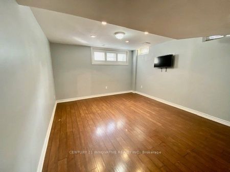 For Lease - 66 Juglans Crescent, Whitchurch-Stouffville, Ontario - Photo 4