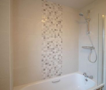 2 bedroom semi-detached house to rent - Photo 6