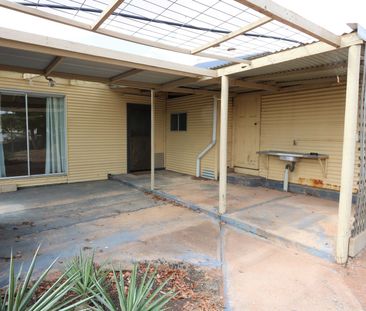 193 Carbon Street, 2880, Broken Hill Nsw - Photo 2