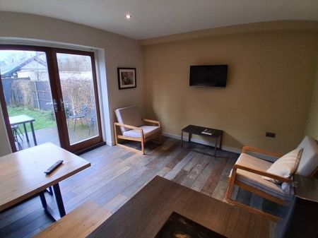 Scotsdowne Road, Trumpington, Cambridge £2,200 pcm ⓘ The monthly or weekly payment required by the landlord. Read our glossary page , 4 bedrooms, mid terrace house, to let * Tenant info - Photo 2