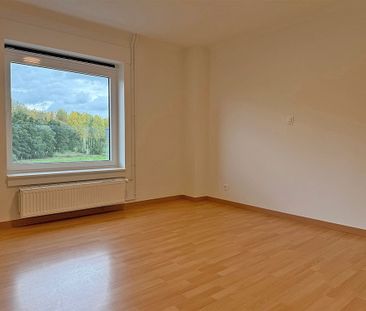 Instapklaar vernieuwd APPARTEMENT (2de verdieping) met 2 slaapkamers - Photo 2