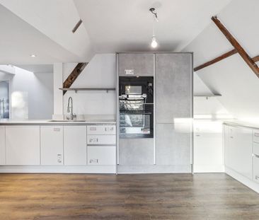 Cobbetts Hill, Weybridge, Surrey, KT13 - Photo 2