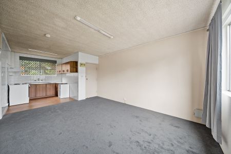 Spacious One-Bedroom Unit in Prime Location - Photo 3